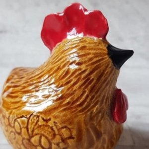 Ptaszek ceramiczny – figurka Koniakowa kurka