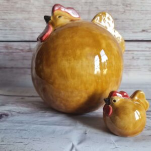 Wielkanocne kury ceramiczne XL i S  ” Koniakowe”