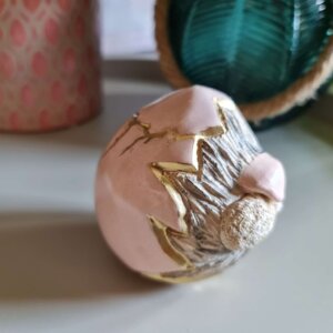 Ceramiczna pisanka z królikiem ” Pisanka- niespodzianka Pink”